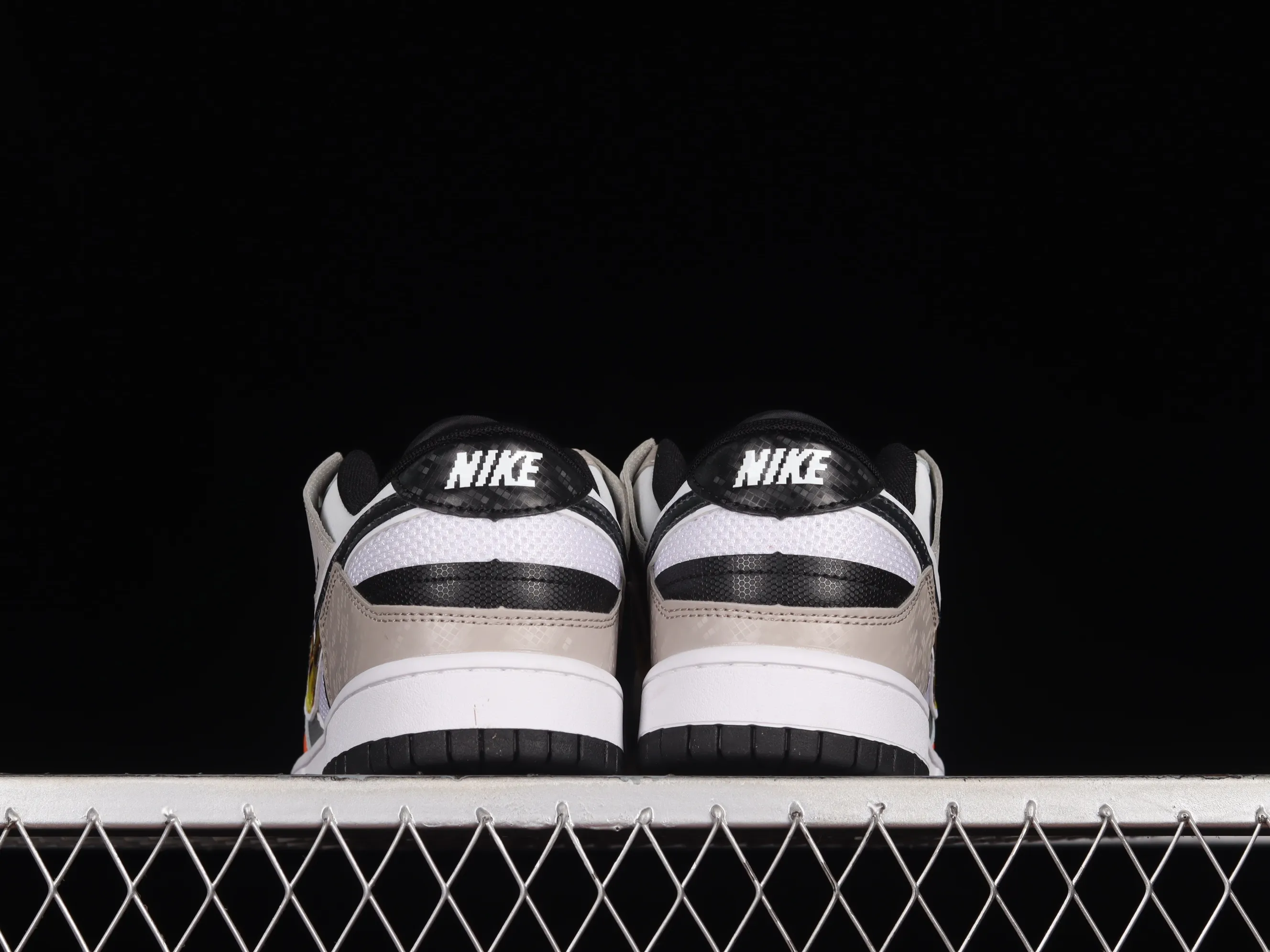 All categories Nk SB Dunk series Nk SB Dunk Low low-top skate shoes Nk Dunk Scrap stitching low-top skate shoes DX6058-101